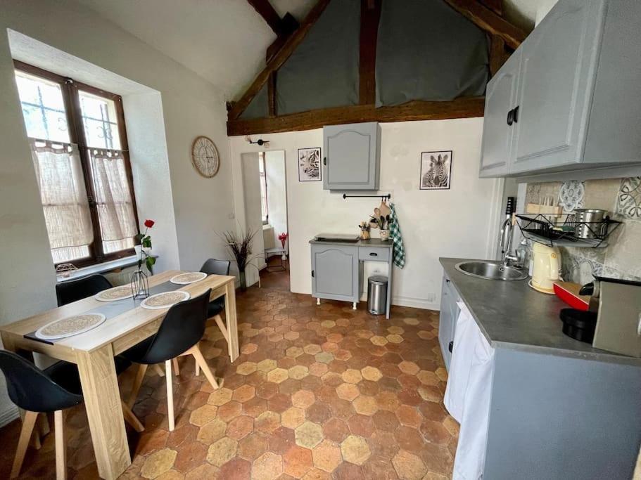 Maison A Proximite De Barbizon / Fontainebleau / A6 Saint-Sauveur-sur-Ecole Eksteriør billede